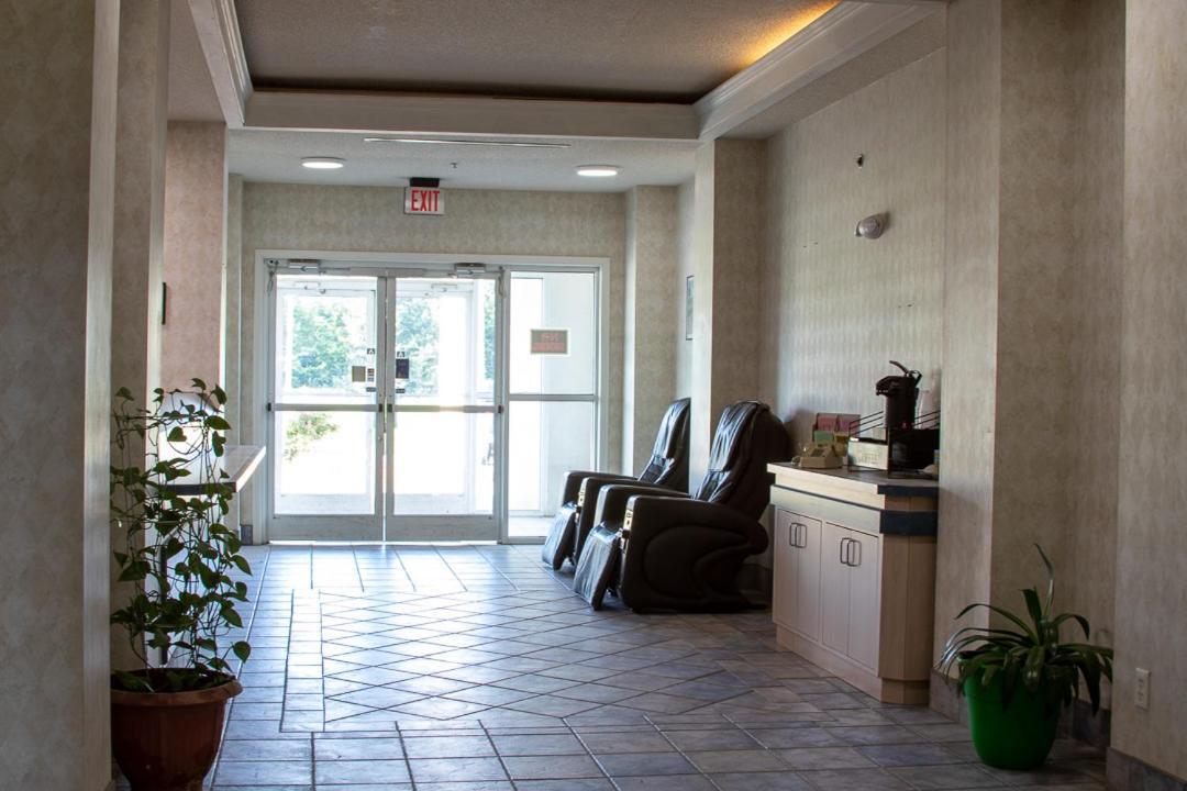 Morgantown Inn & Suites ภายนอก รูปภาพ